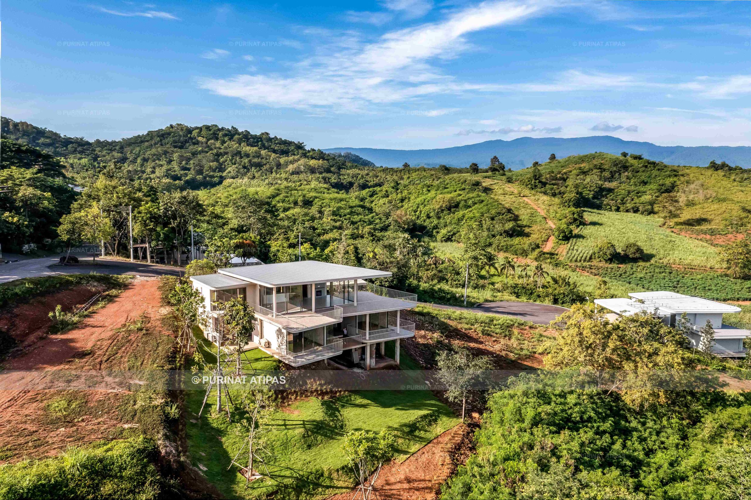 CRESTPOINT RESIDENCE 